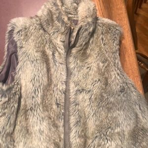 Beautiful 🤩 Faux fur vest❗️
